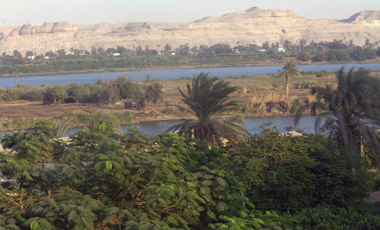 Mg Nefertiti Hotel Al Minya Eksteriør billede